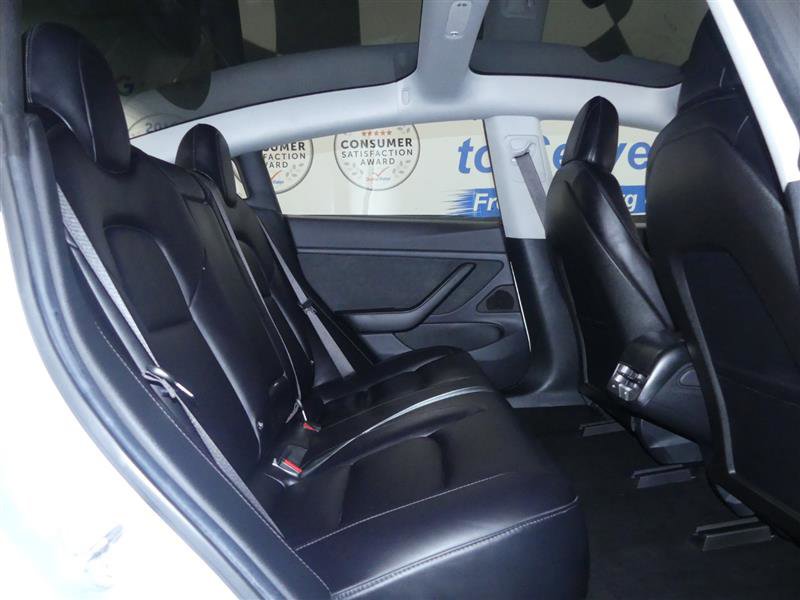Used 2018 Tesla Model 3 Long Range image 19