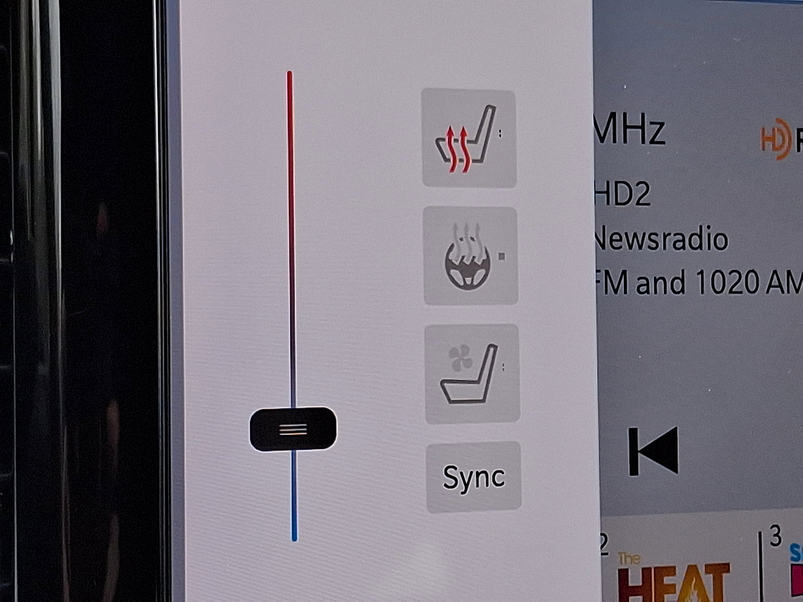 Certified 2024 Chrysler Pacifica Limited w/ S Appearance Package image 25