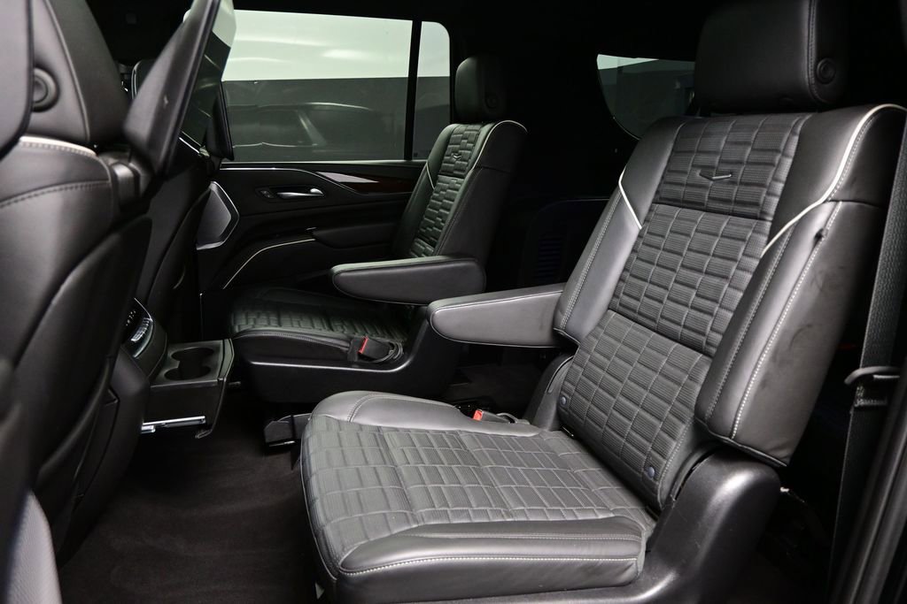 Used 2024 Cadillac Escalade ESV Premium Luxury Platinum AWD/4WD image 29