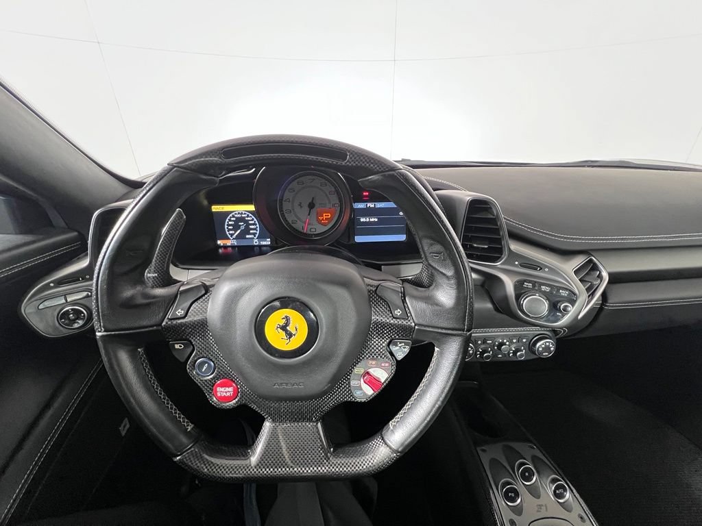 Used 2013 Ferrari 458 Italia Coupe RWD image 23