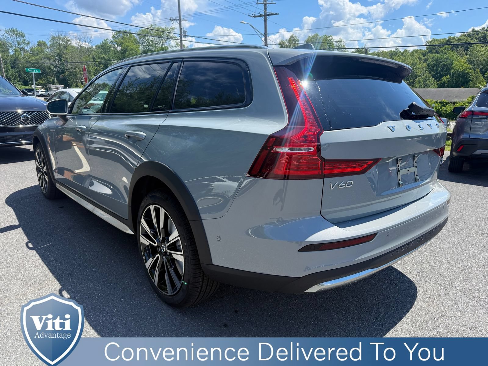 New 2026 Volvo V60 B5 Cross Country Ultra w/ Climate Package AWD/4WD image 6