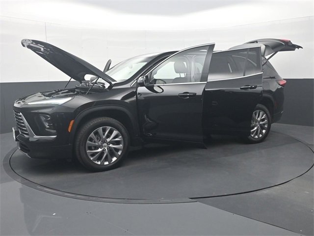 Used 2025 Buick Enclave Preferred image 38