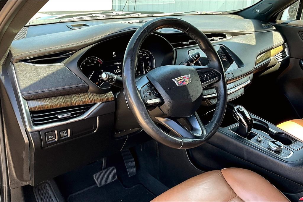 Used 2021 Cadillac XT4 Premium Luxury image 15