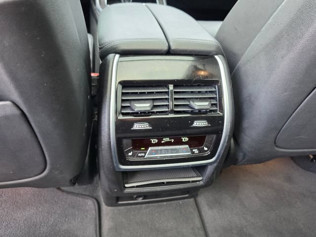 Used 2021 BMW X7 M50i AWD/4WD image 34