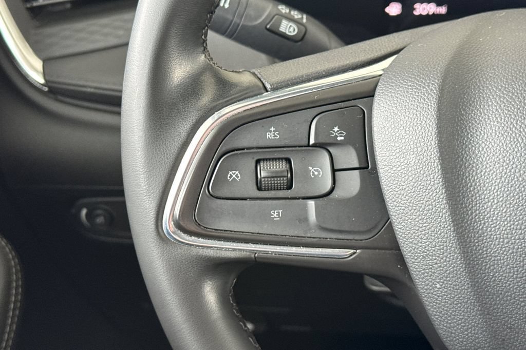 Used 2024 Buick Encore GX Sport Touring w/ Advanced Technology Package FWD image 27