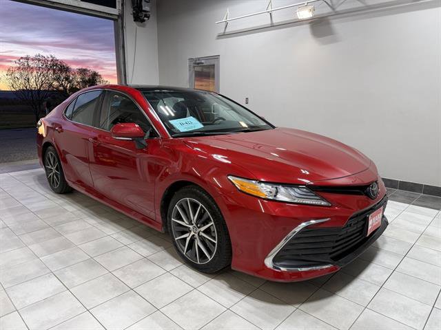 Used 2023 Toyota Camry XLE image 5