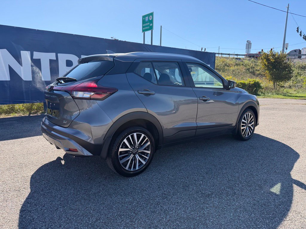 Used 2023 Nissan Kicks SV FWD image 7
