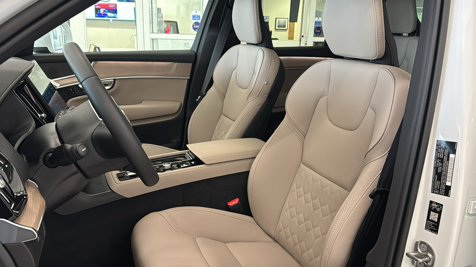 New 2026 Volvo XC90 B5 Core w/ Protection Package AWD/4WD image 23
