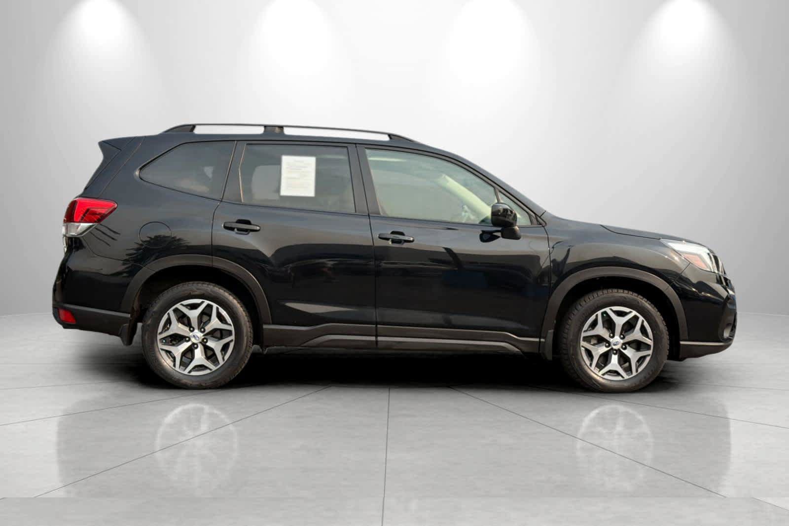Used 2020 Subaru Forester Premium AWD/4WD image 8