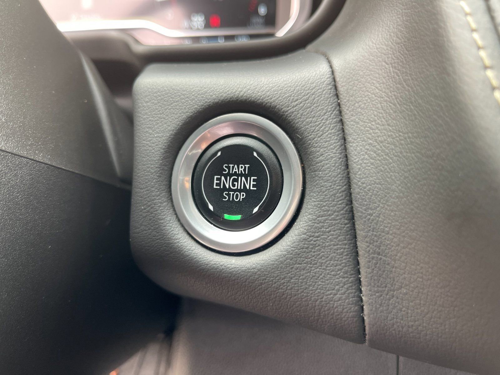 Used 2024 GMC Yukon SLT image 26