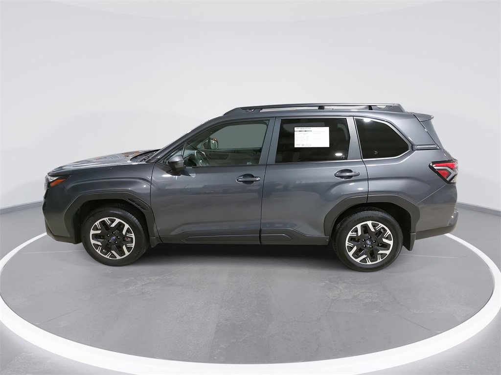 Used 2025 Subaru Forester Premium w/ Convenience Package #1 image 8
