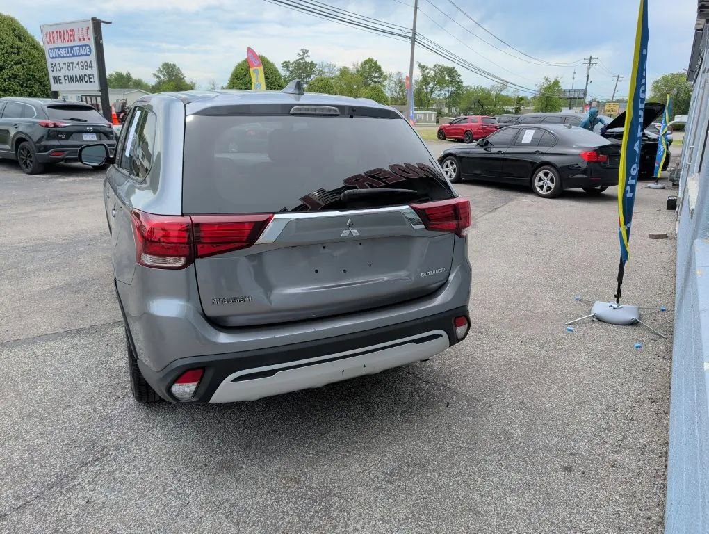 Used 2019 Mitsubishi Outlander ES FWD image 6