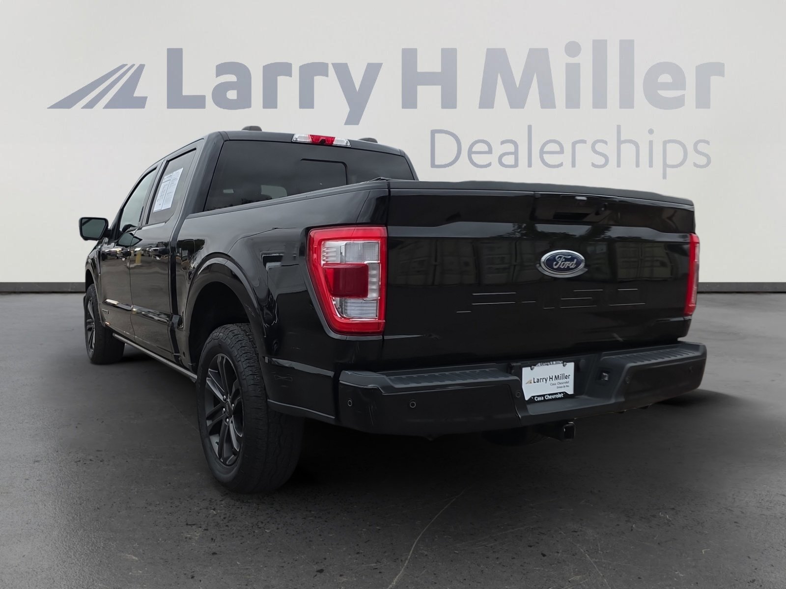 Used 2022 Ford F150 Lariat w/ Equipment Group 502A High image 3