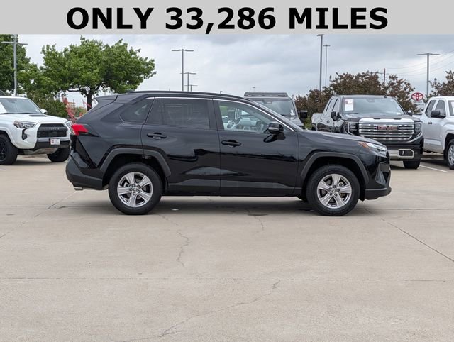 Used 2025 Toyota RAV4 XLE FWD image 4