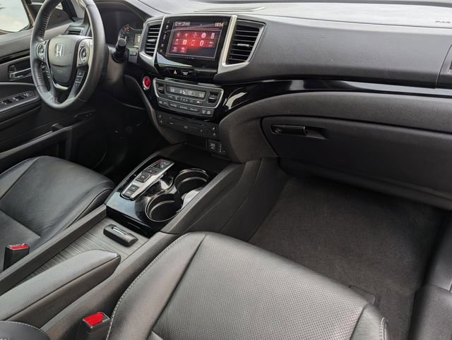 Used 2017 Honda Pilot Elite image 36