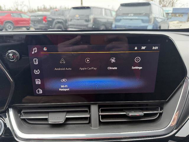 Used 2024 Chevrolet Trax RS FWD image 37