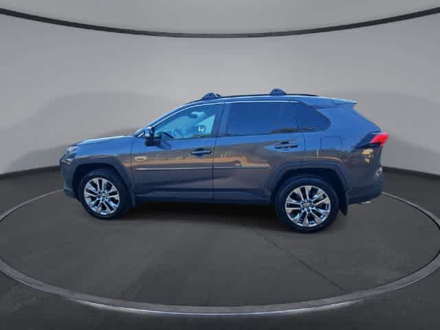 Used 2023 Toyota RAV4 XLE Premium FWD image 5