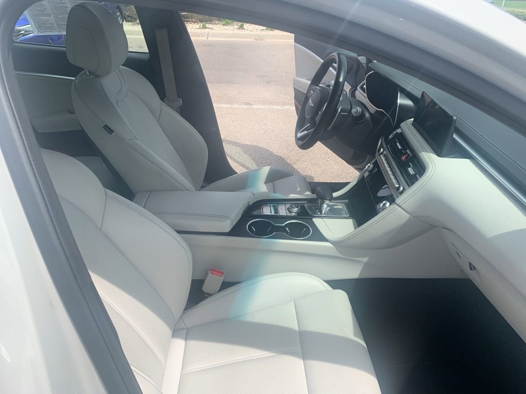 Used 2025 Genesis G70 2.5T AWD/4WD image 14