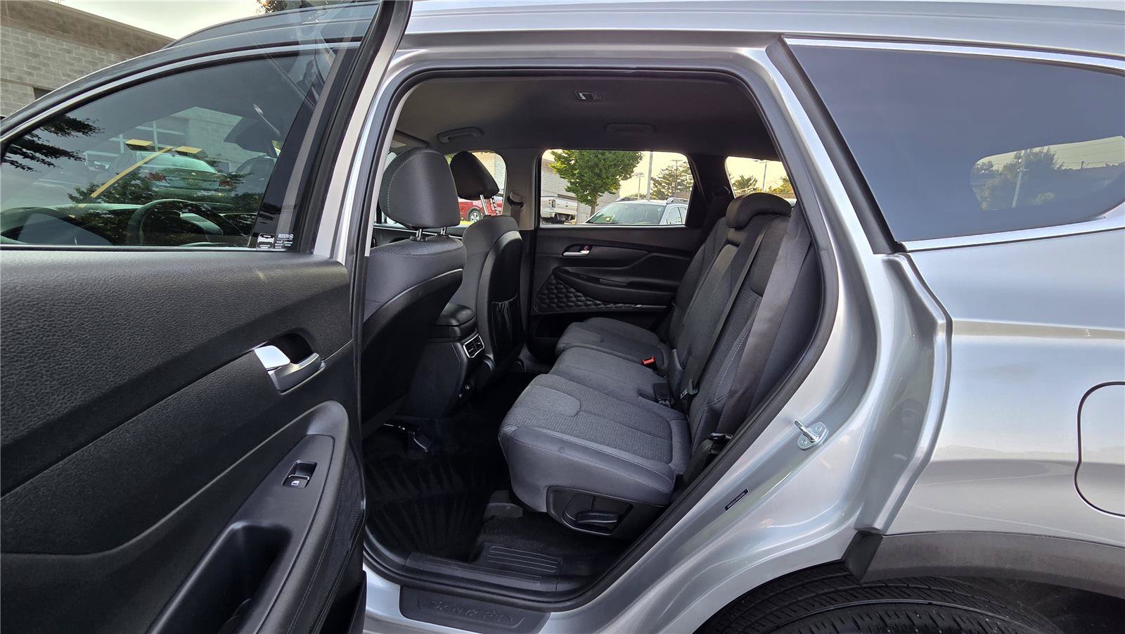 Used 2023 Hyundai Santa Fe SEL AWD/4WD image 29