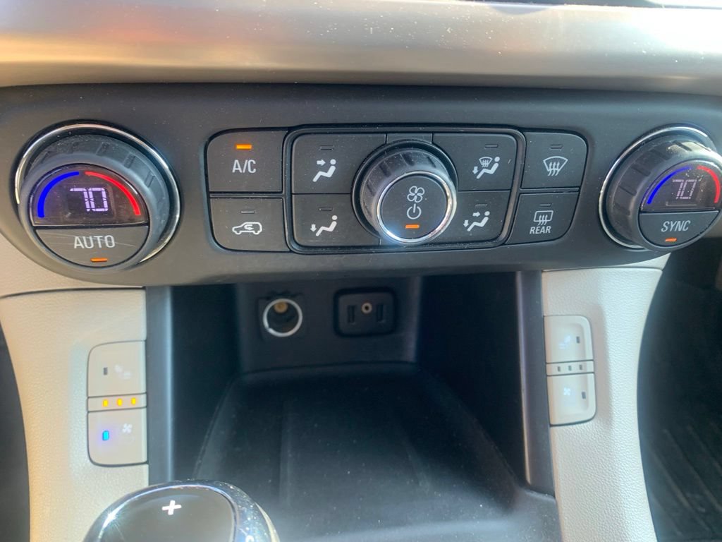 Used 2018 GMC Acadia Denali AWD/4WD image 11