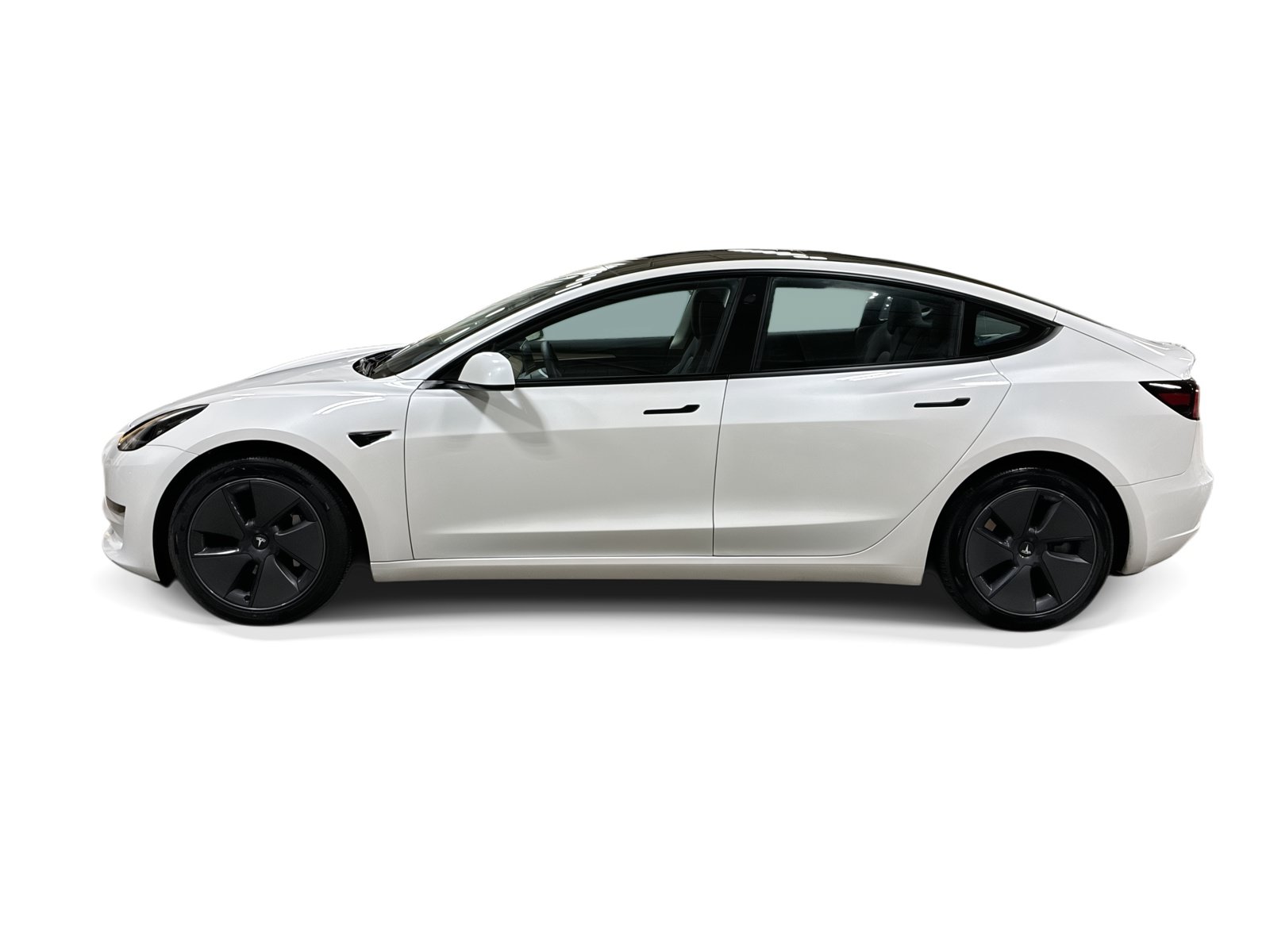 Certified 2023 Tesla Model 3 Standard Range RWD image 3