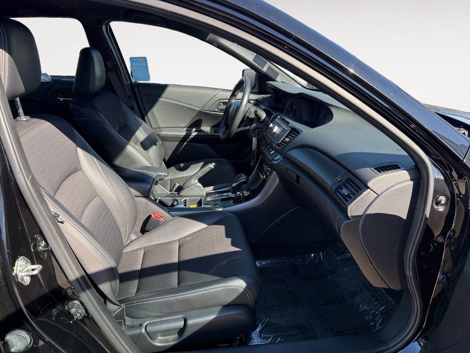Used 2016 Honda Accord Sport image 19
