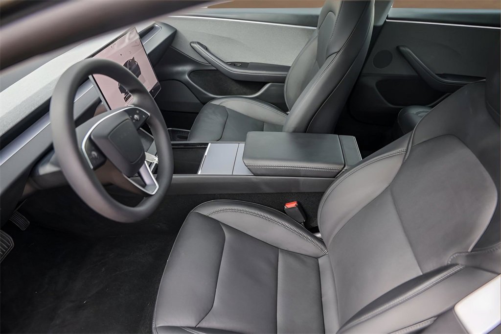 Used 2025 Tesla Model 3 Long Range image 9