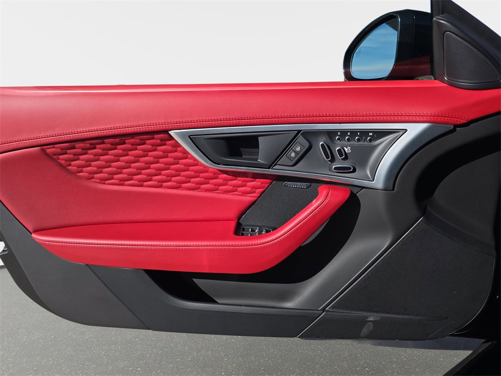 Certified 2022 Jaguar F-TYPE R image 25