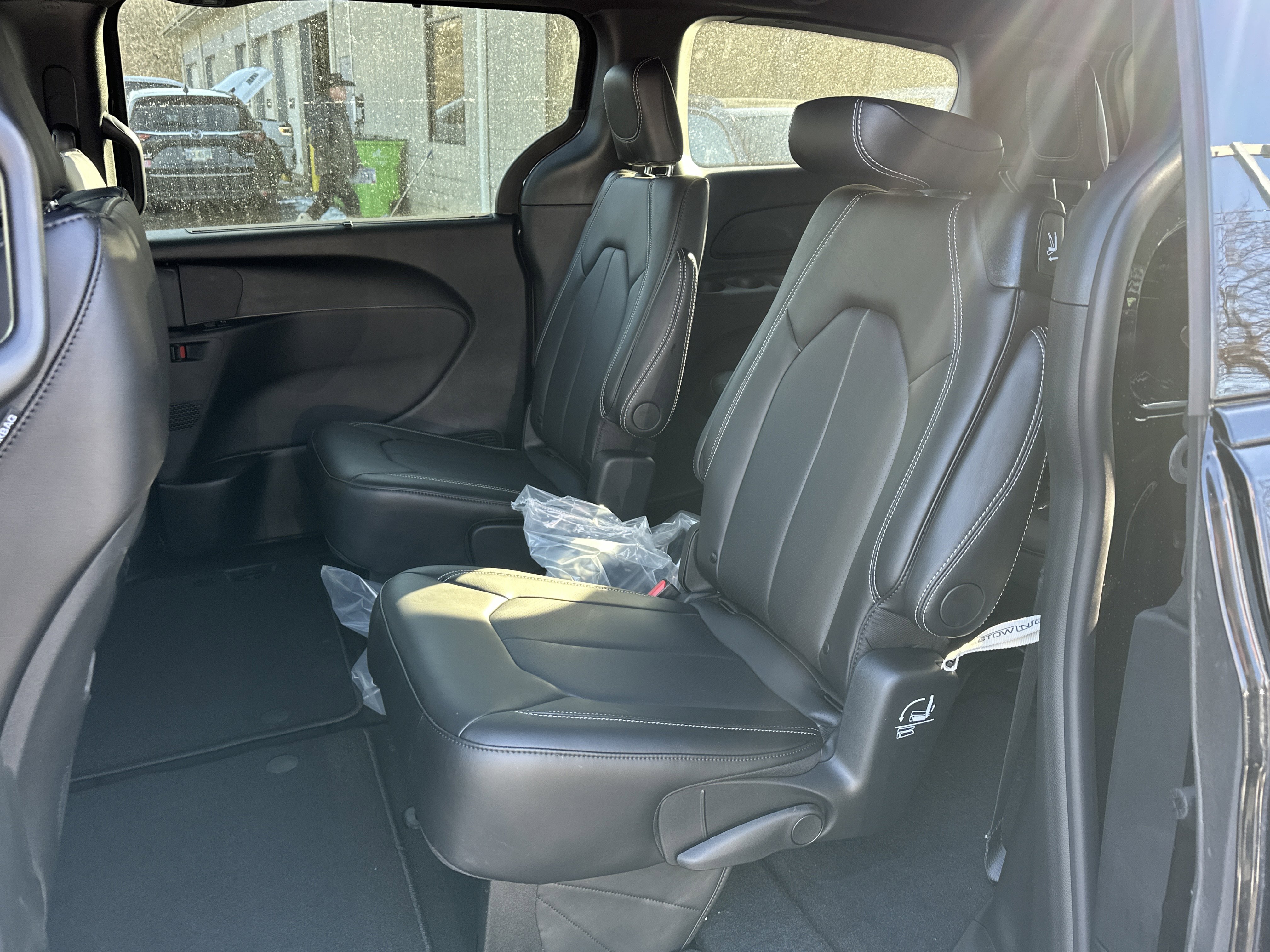 New 2026 Chrysler Pacifica Select w/ S Appearance Package FWD image 29