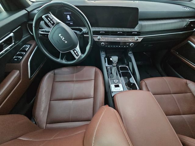 Used 2023 Kia Telluride EX w/ EX Captain's Chair Package image 9
