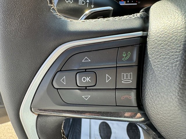 Used 2023 Jeep Grand Cherokee L Altitude image 20