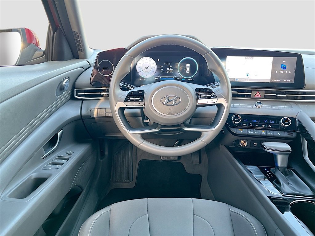 Used 2023 Hyundai Elantra SEL w/ Convenience Package image 22