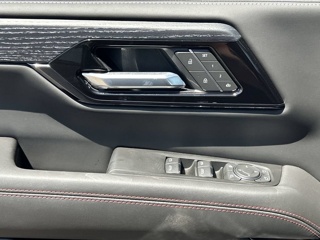 New 2026 GMC Yukon AT4 Ultimate AWD/4WD image 24
