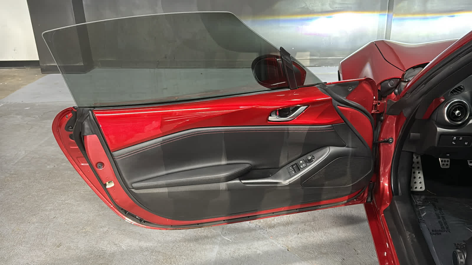 Used 2017 MAZDA MX-5 Miata RF Grand Touring RWD image 9