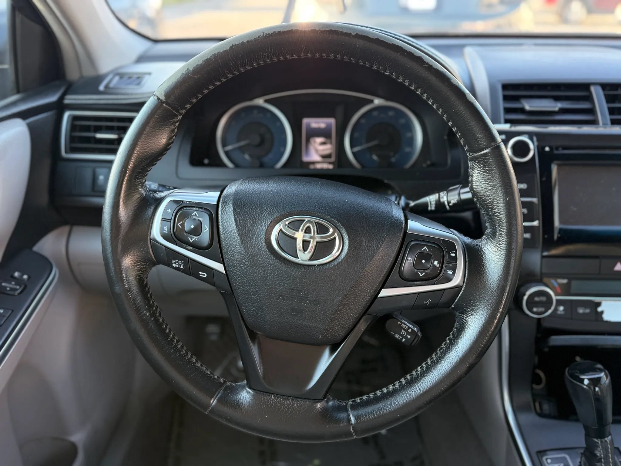 Used 2015 Toyota Camry XLE FWD image 24