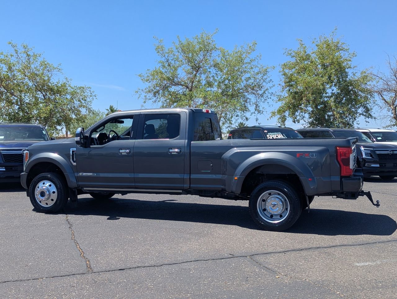 Used 2018 Ford F450 Platinum w/ Platinum Ultimate Package AWD/4WD image 4