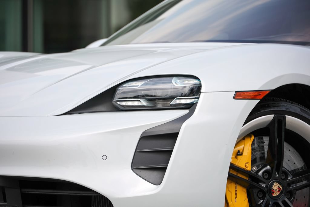 Certified 2021 Porsche Taycan AWD/4WD image 8