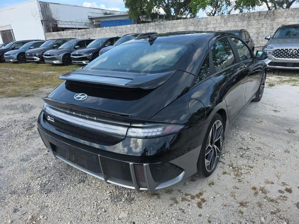 Used 2023 Hyundai Ioniq 6 SEL AWD/4WD image 6