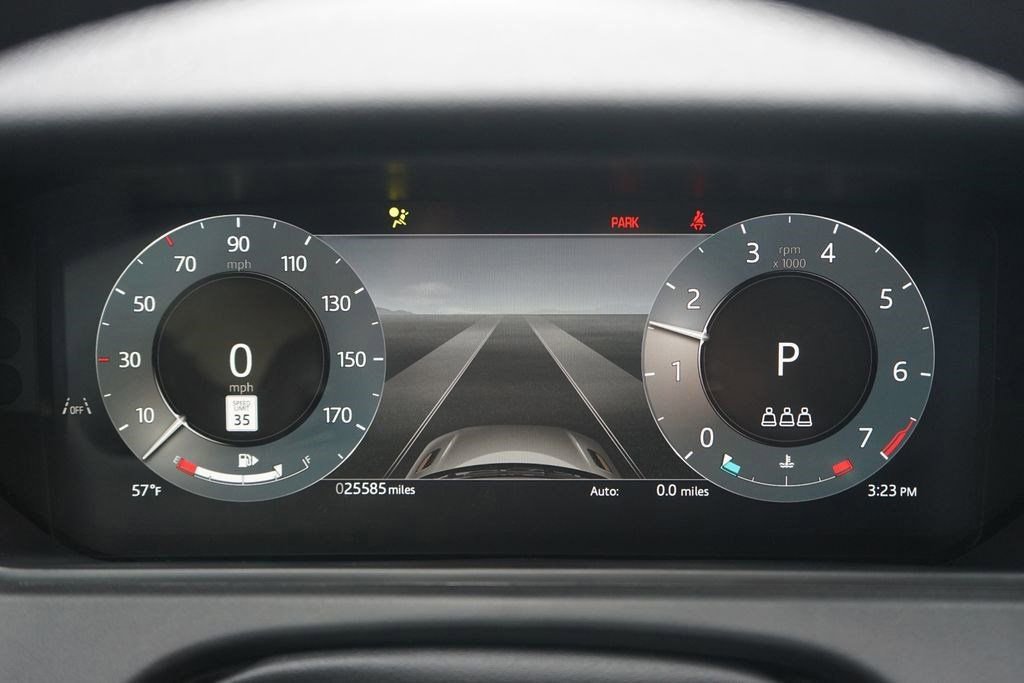 Used 2025 Land Rover Range Rover Velar Dynamic SE image 14