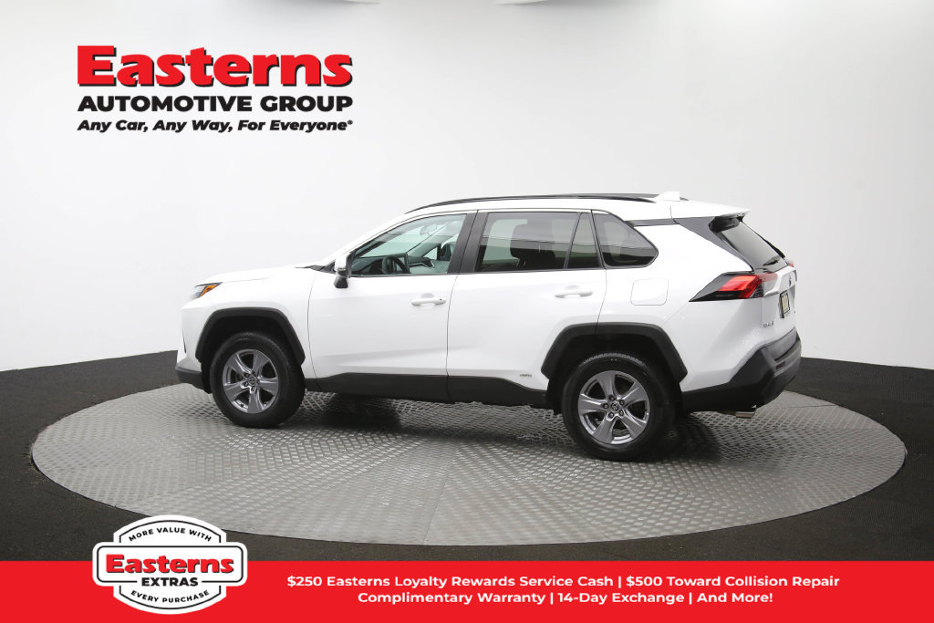 Used 2022 Toyota RAV4 XLE AWD/4WD image 62