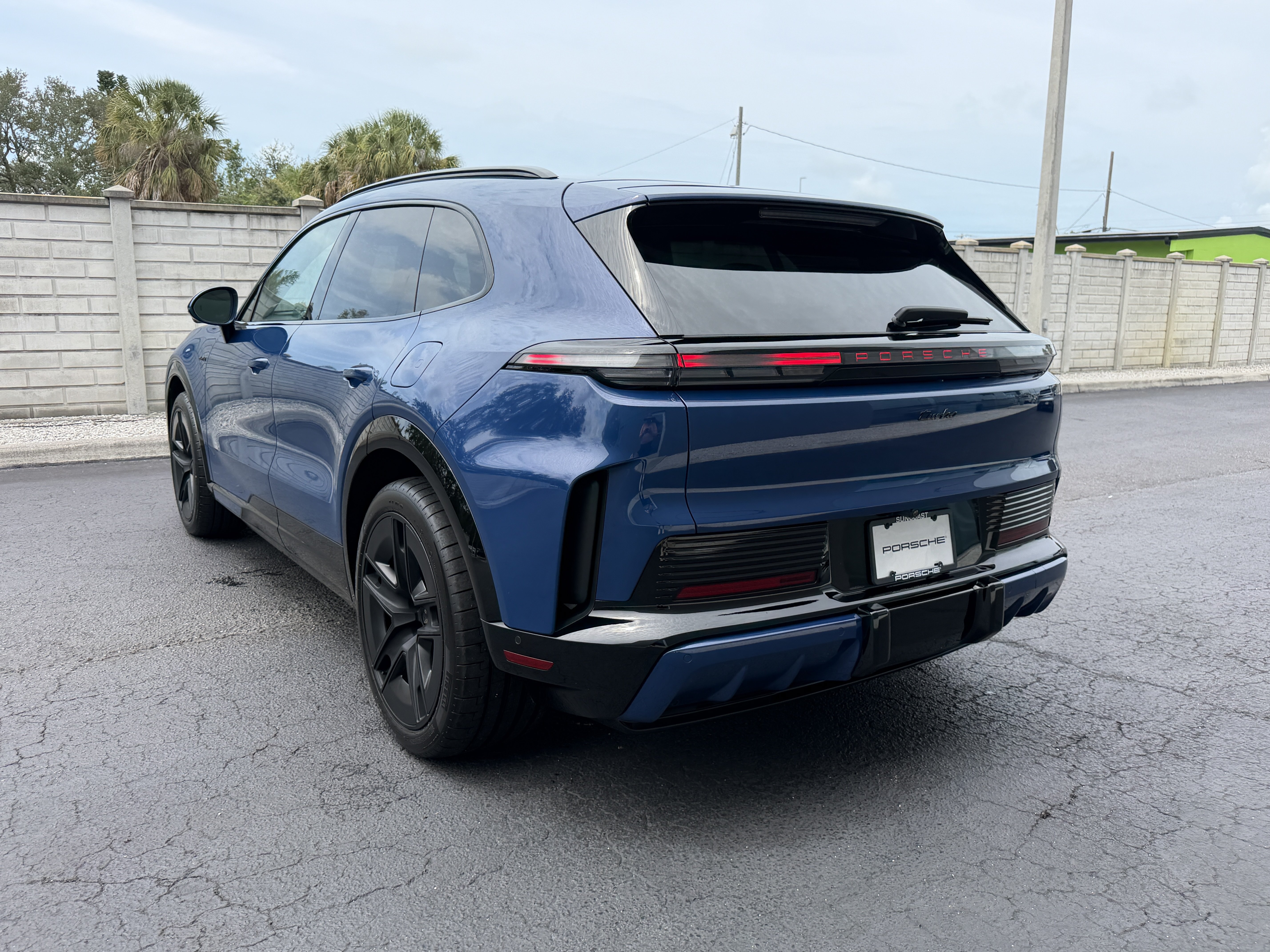 New 2026 Porsche Cayenne Turbo Electric AWD/4WD image 3