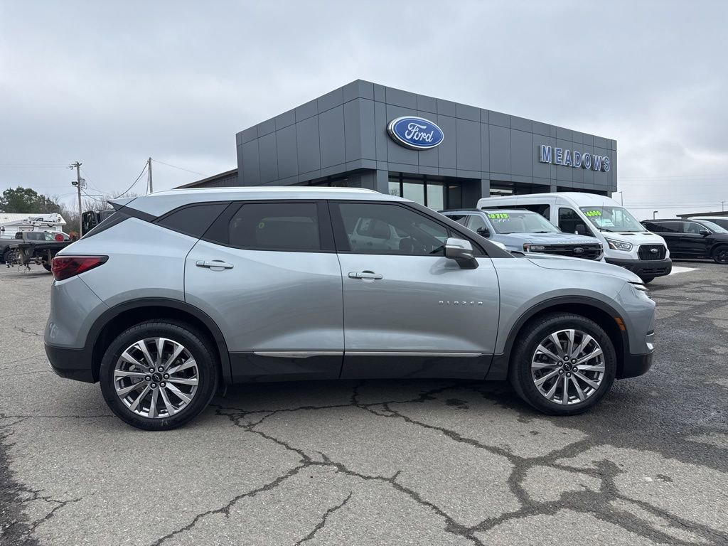 Used 2023 Chevrolet Blazer Premier image 28