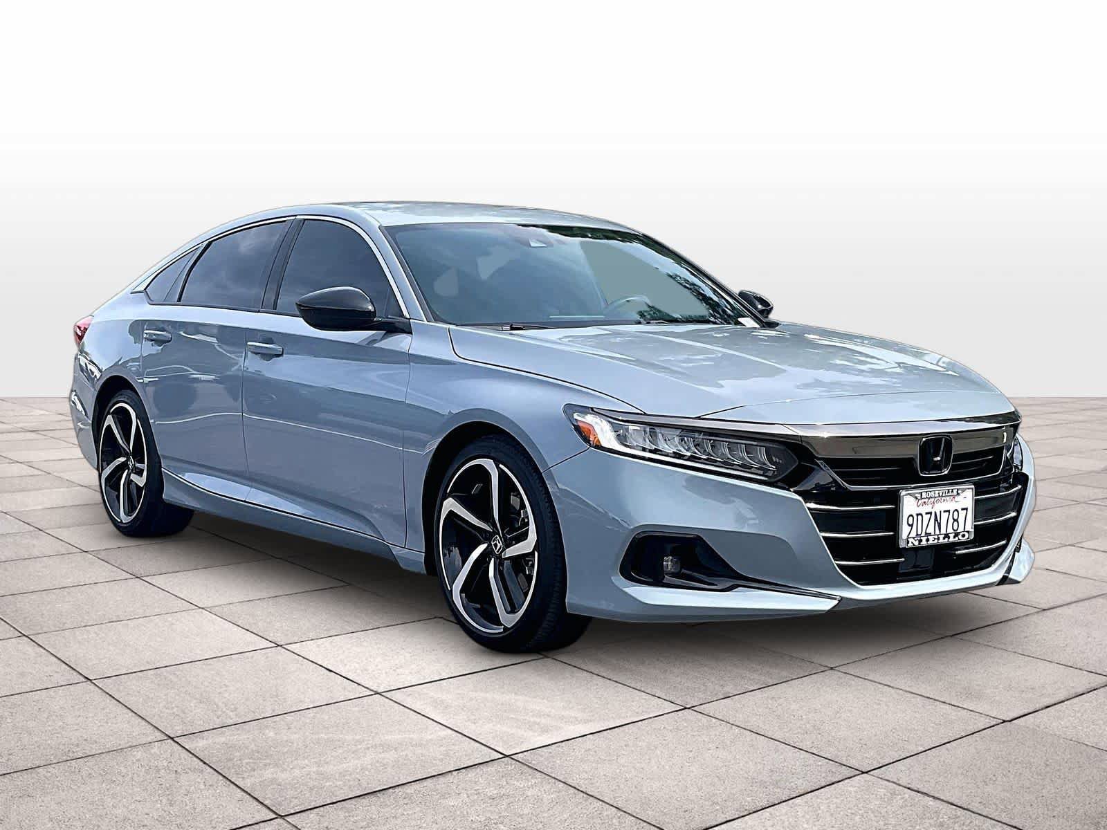 Used 2022 Honda Accord Sport image 2