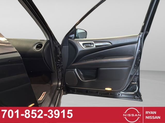 Certified 2020 Nissan Pathfinder SL image 37