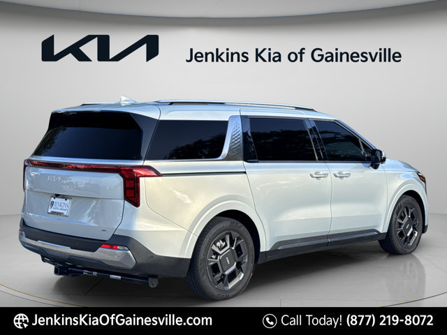 Used 2025 Kia Carnival SX FWD image 7