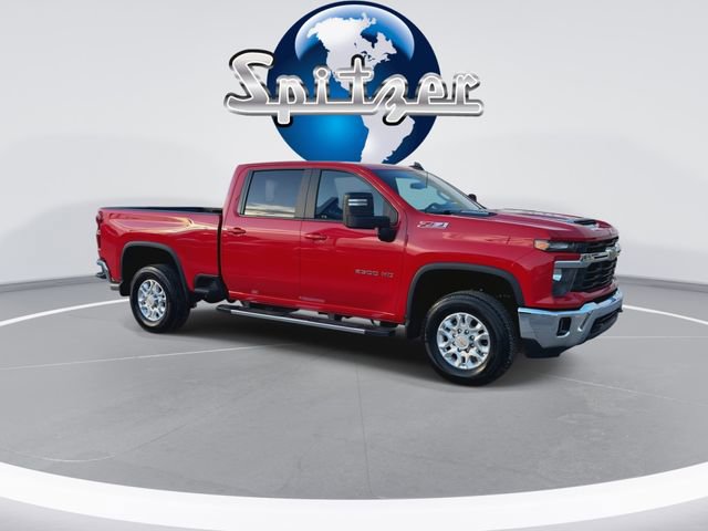Used 2025 Chevrolet Silverado 2500 LT AWD/4WD image 2