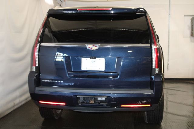 Used 2019 Cadillac Escalade Platinum AWD/4WD image 6