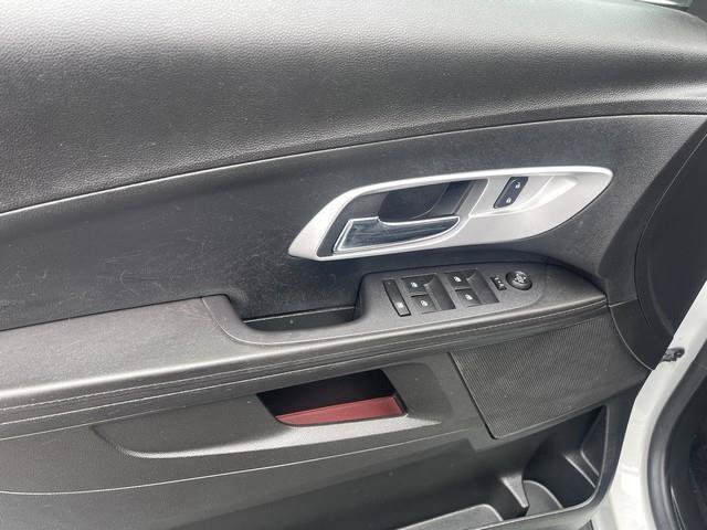 Used 2016 Chevrolet Equinox LS FWD image 19