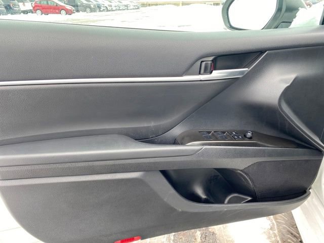 Used 2023 Toyota Camry SE image 14