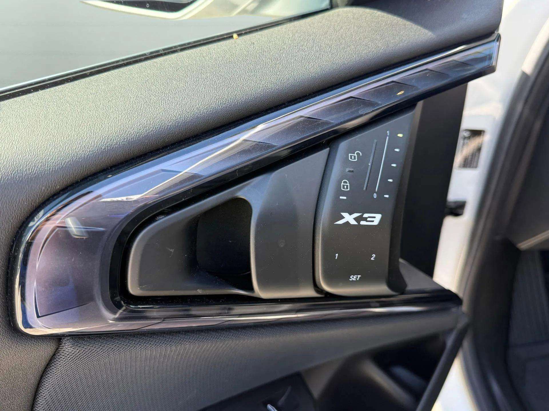 Used 2025 BMW X3 xDrive30i w/ Convenience Package image 31